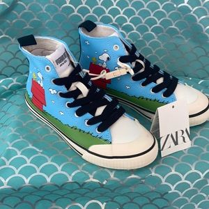 Zara Kids Peanuts sneakers size 13 1/2 new with tags.